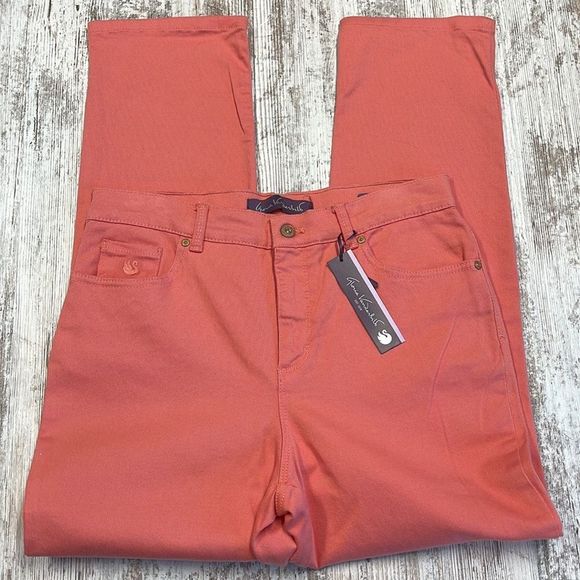 Gloria Vanderbilt Denim - 10 // Gloria Vanderbilt NWT Peach Amanda Straight Leg Jeans